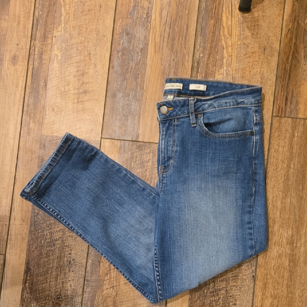 Calvin Klein Jeans Size 6 Medium Wash Straight Leg Denim Blue Classic Crop
